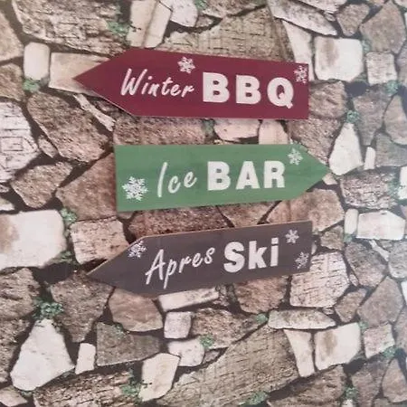 Апартамент студио снежанка в грийн лайф